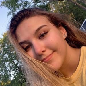 Meet your Posher, Leigh